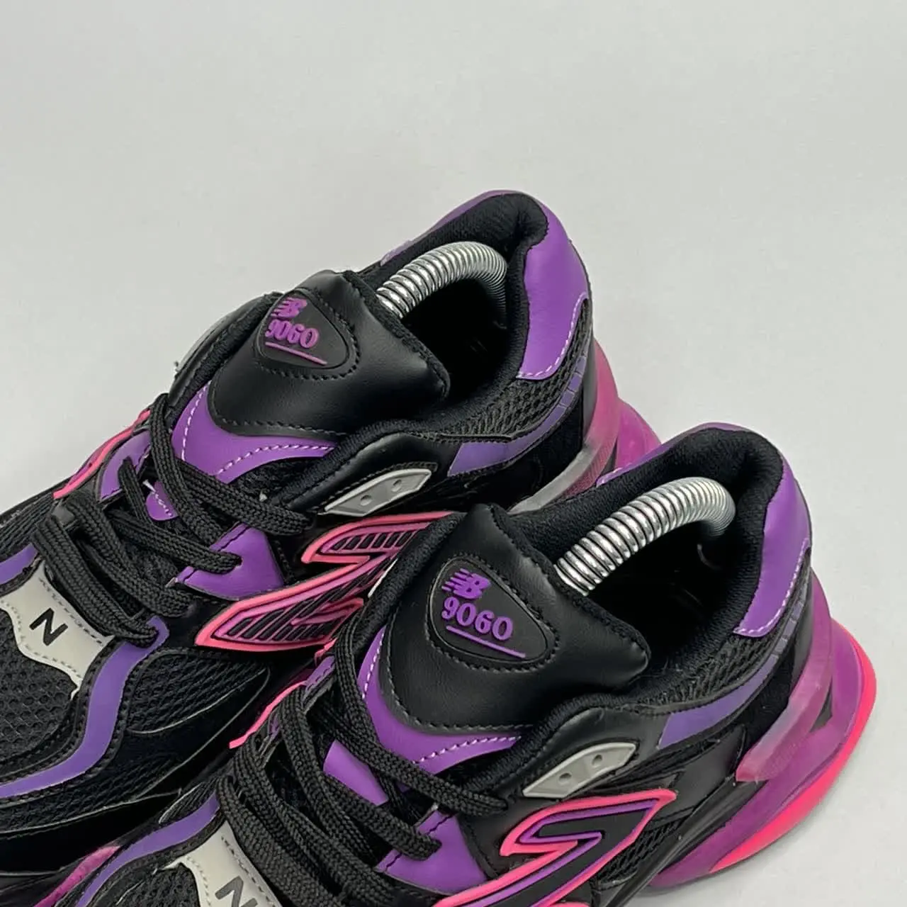 خرید کفش کتانی نیوبالانس 9060 رنگ مشکی بنفش آنلاین
