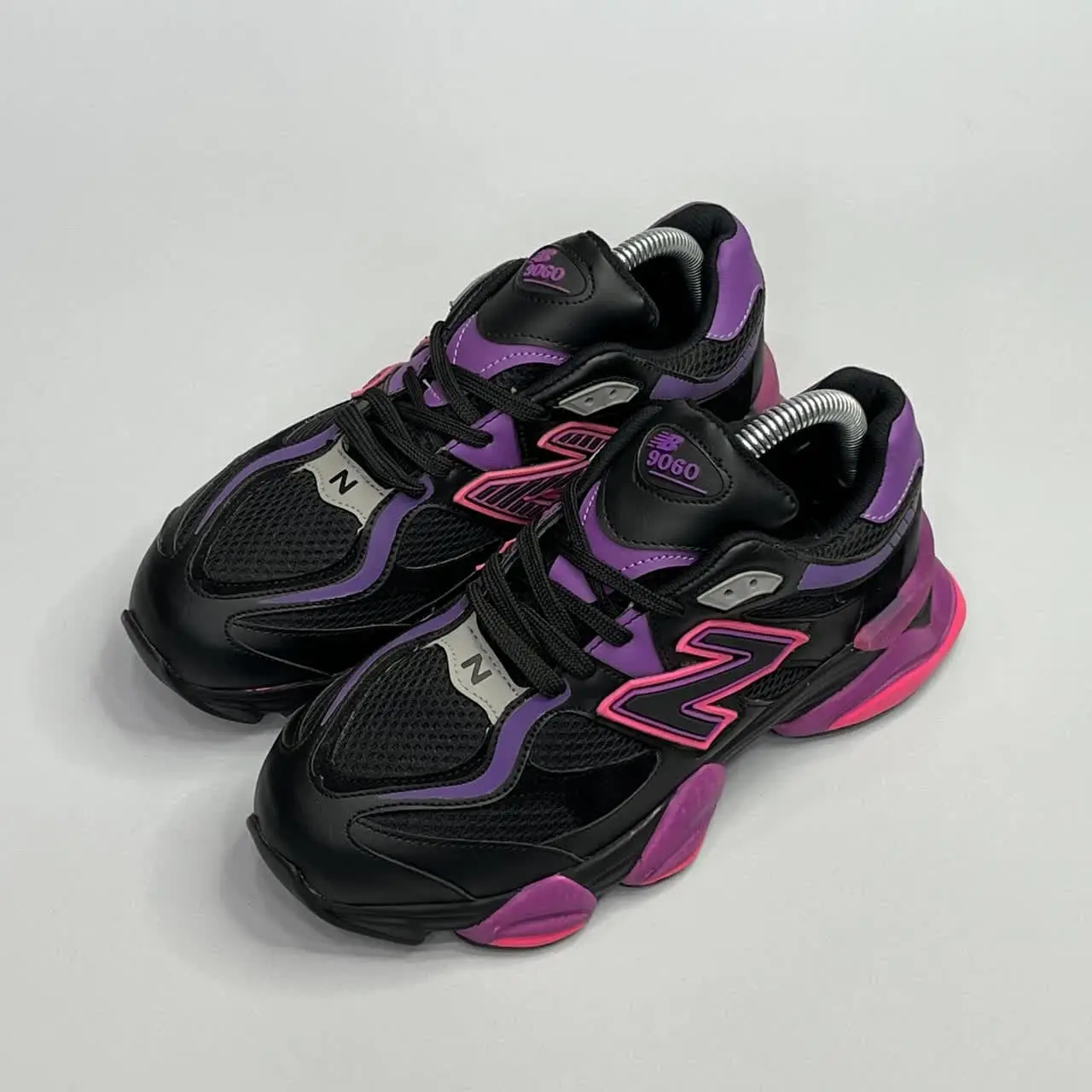 مدل جدید کتونی نیوبالانس 9060 مشکی و بنفش برای بانوان