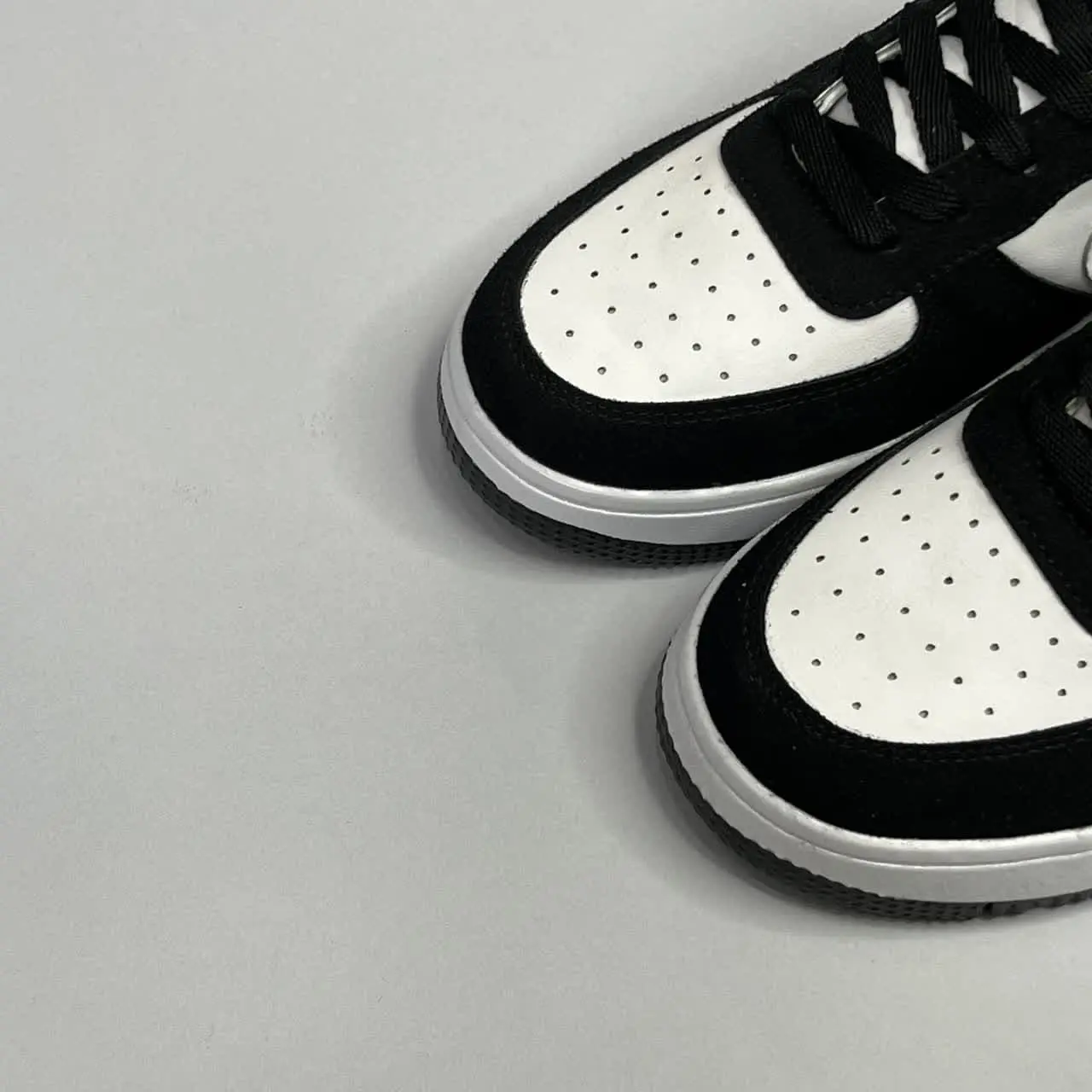 کتانی مردانه نایک ایرفورس مدل مشکی سفید